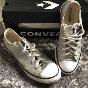 Grey sparkly low top Converse